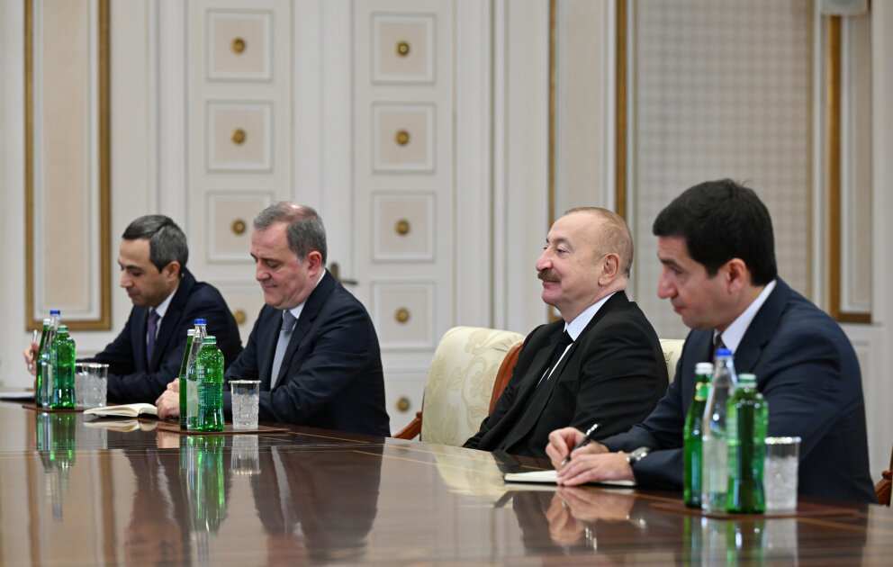 Prezident Estoniya XİN rəhbərini qəbul etdi