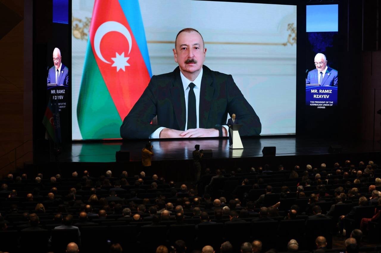 Prezident assambleya iştirakçılarına müraciət etdi