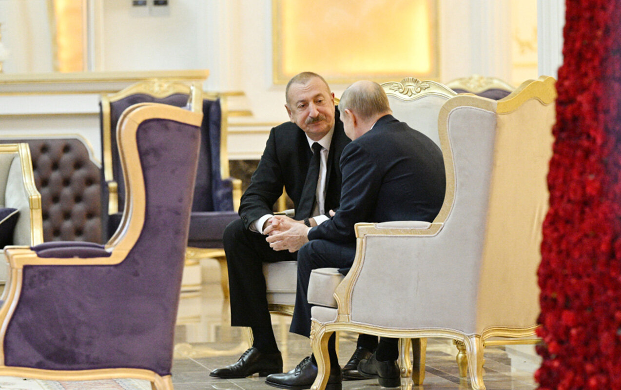 Putin Əliyevlə görüşdən əvvəl Moskvaya zəng edib