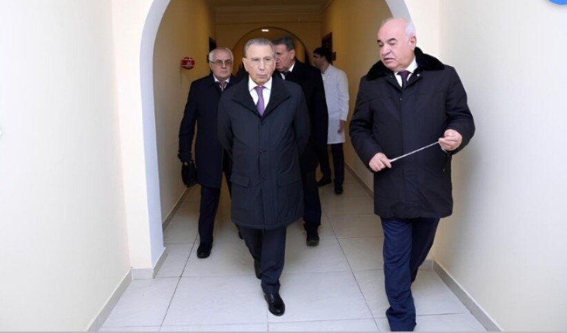 Ramiz Mehdiyev işçilərindən nə tələb edib?