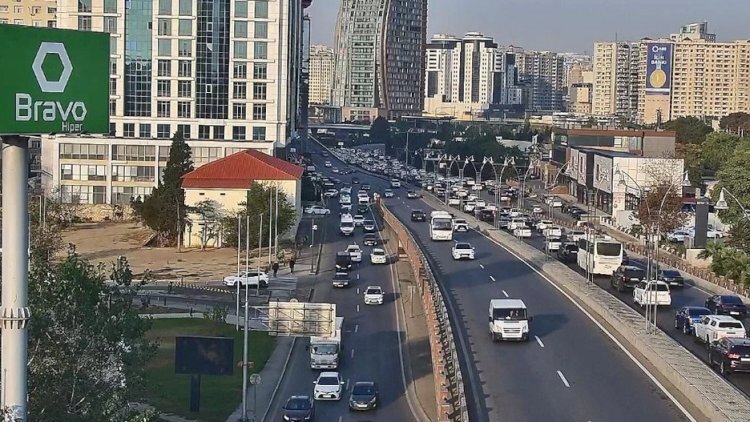 Paytaxtda sıxlıq olan küçələrin SİYAHISI