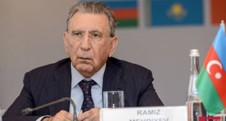 Ramiz Mehdiyev ev dustaqlığında qanun nələrə icazə verir, nələri qadağan edir?