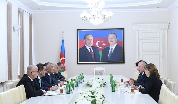 Rövşən Rzayev Dünya Bankının rəsmiləri ilə görüşdü