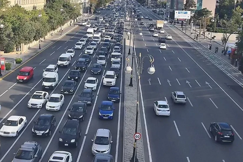 Bakıda tıxac olan küçələr-Siyahı