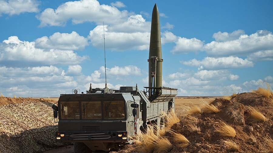 Rusiya Xerson yaxınlığındakı Ukraynaya məxsus pilotsuz təyyarələr istehsal edən müəssisəyə raket zərbəsi endirib