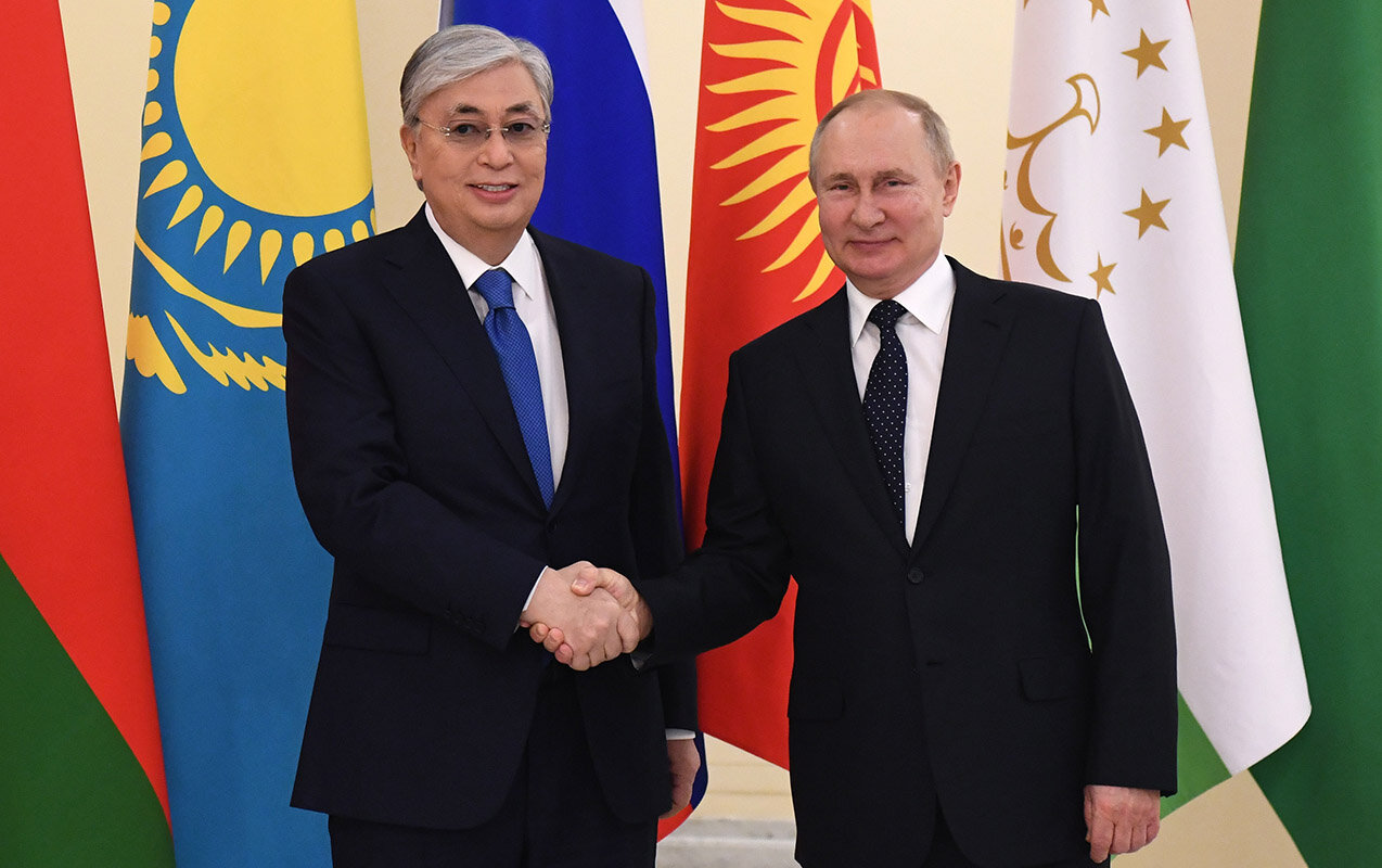 Putinlə Tokayev telefonla danışdı