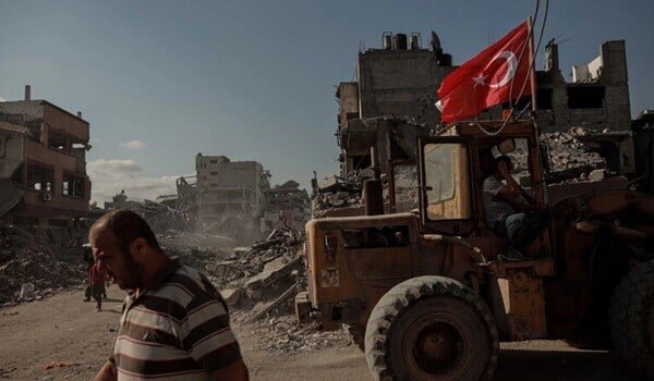 Türkiyə bayraqları ilə Qəzzaya daxil oldular - Foto