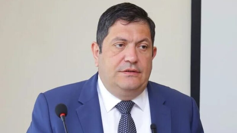 Deputata məxsus holdinqin lisenziyası itib