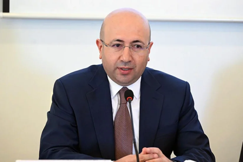 Dövlət Şəhərsalma və Arxitektura Komitəsinin sədri memarları təbrik edib
