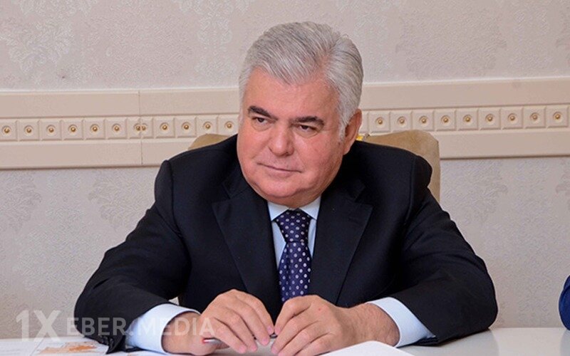 Məşhur ekspert Ziya Məmmədovun 100 milyon manatlıq cinayətindən yazdı