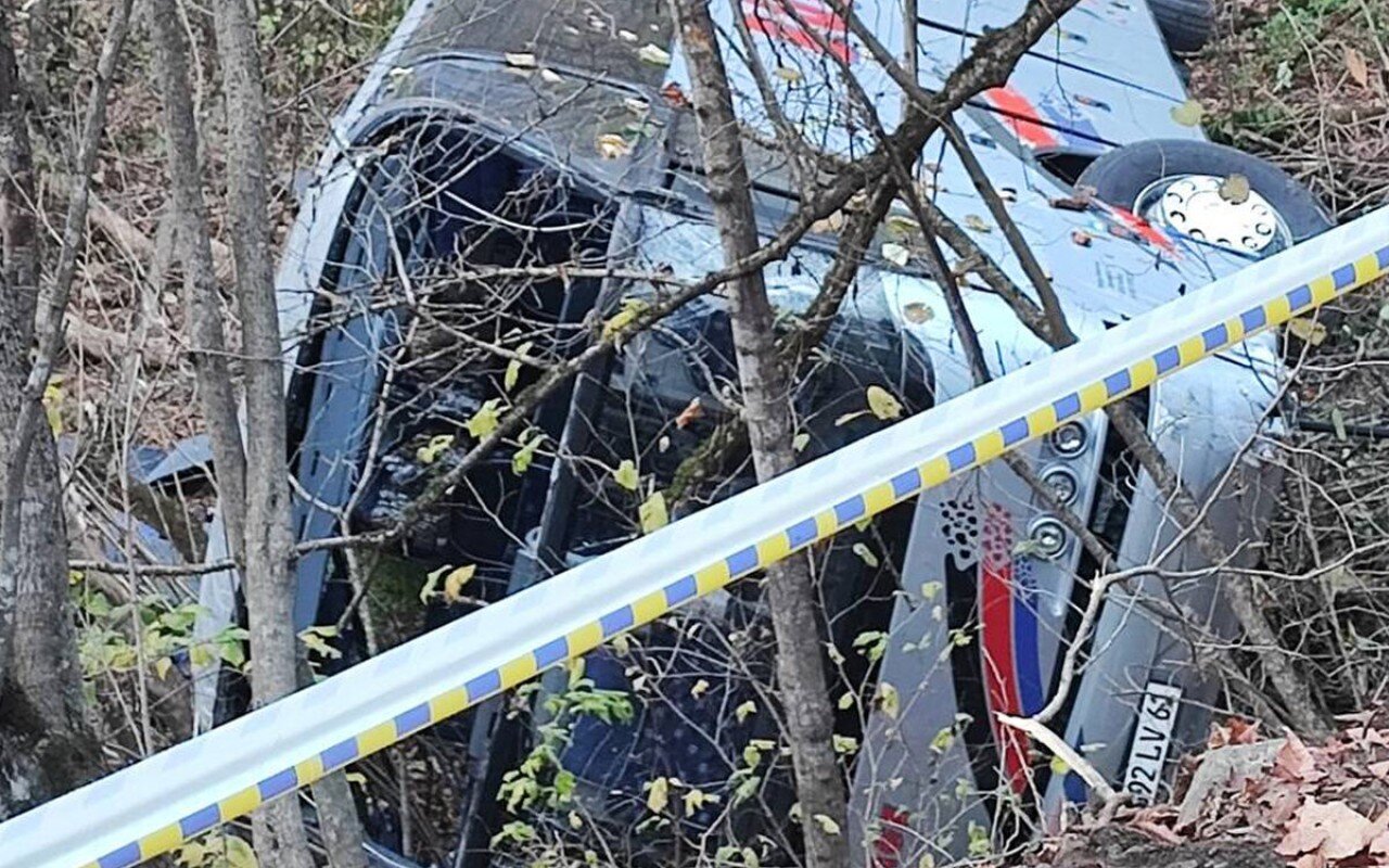 Ermənistanda tələbələrin avtobusu aşdı, xeyli yaralı var - VİDEO (YENİLƏNİB)