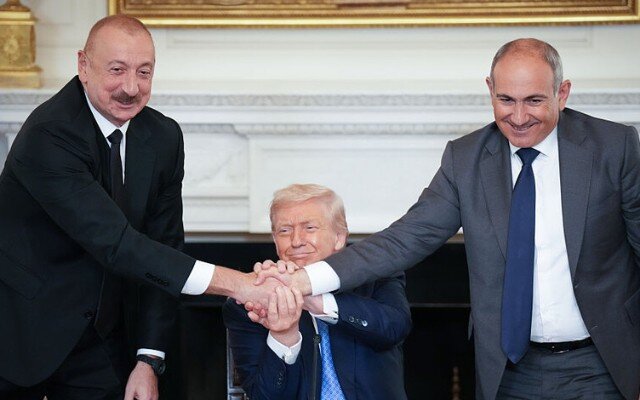 Tramp yenə Ermənistan-Azərbaycan münaqişəsini xatırlatdı