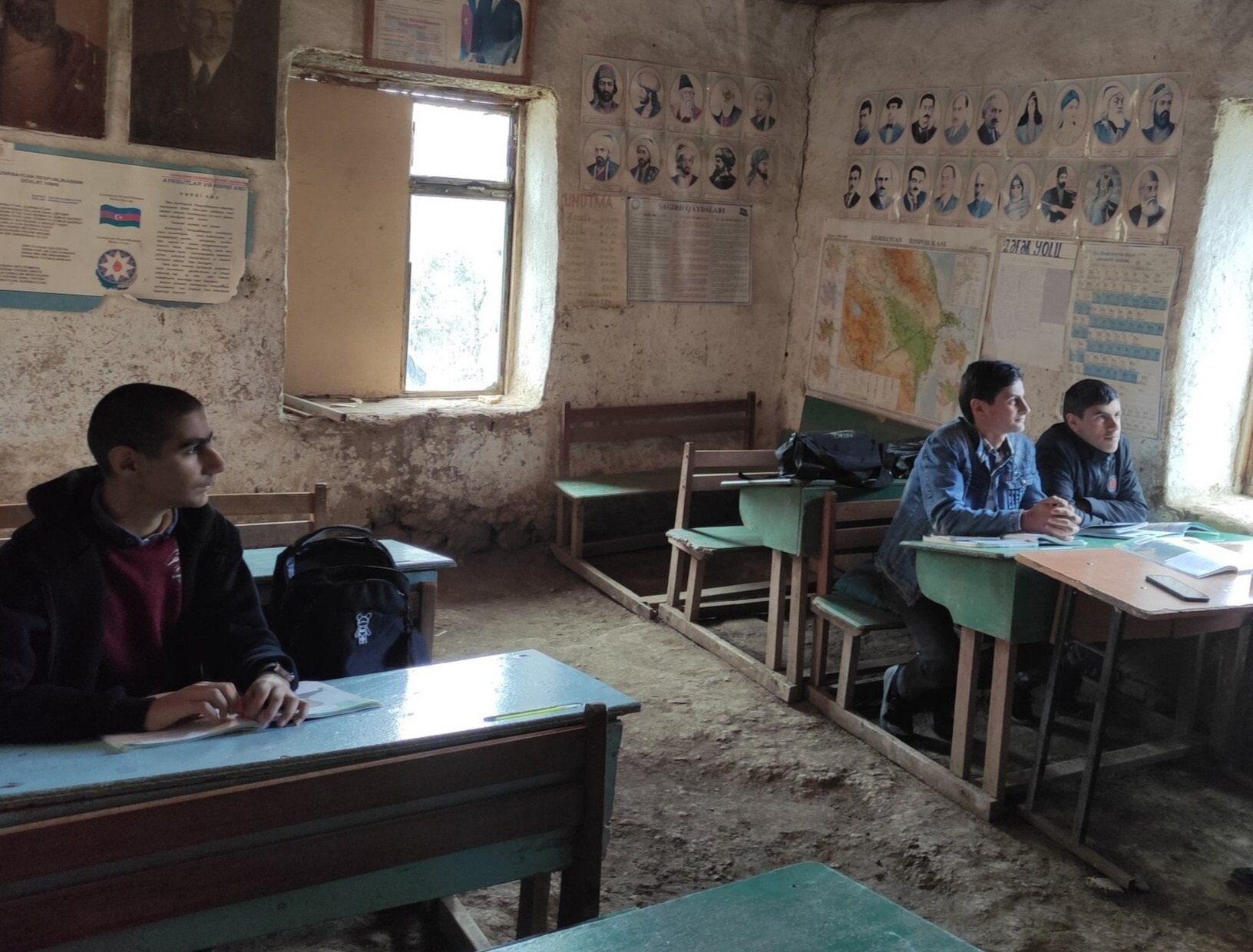 Fotosu yayılan kənd məktəbi ilə bağlı RƏSMİ AÇIQLAMA