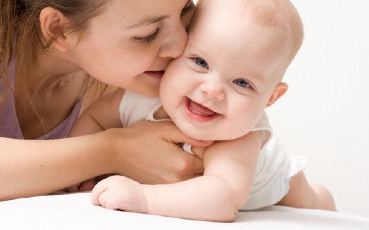 Hamiləlik və doğuma görə verilən müavinətlər artırılır