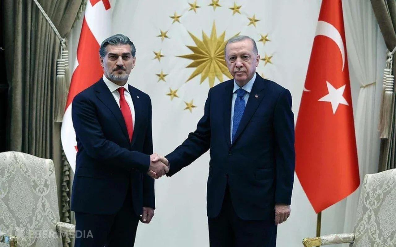 Prezidentlər təyyarə qəzası ilə bağlı son durumu müzakirə etdilər