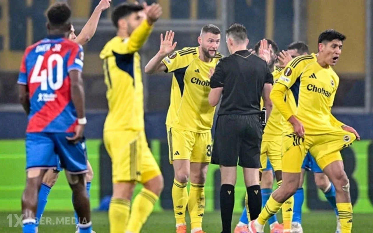 Bilet satışı qadağan olundu - UEFA-dan "Fənərbağça"ya ağır cəza