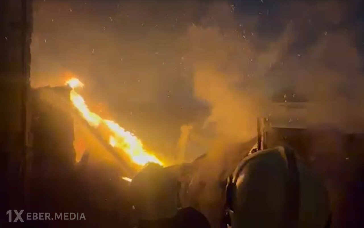 Bakıda doqquzmərtəbəli yaşayış binasında yanğın olub