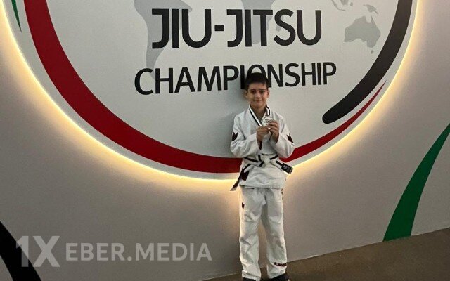 Aydın Əliyevin nəvəsi gümüş medal qazandı