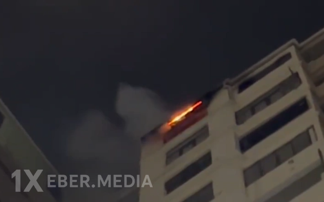 Bakıda 17 mərtəbəli yaşayış binasında yanğın