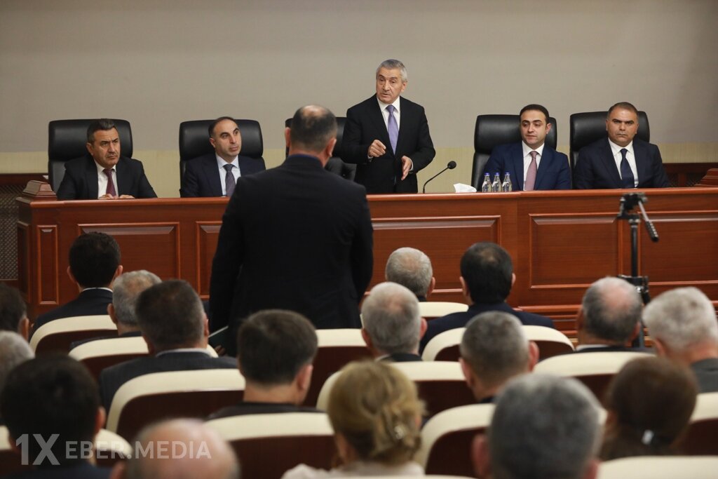 İcta başçıları toplandı: Tapşırıqlar verildi