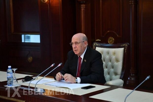 Əhliman Əmiraslanov 78 yaşını qeyd edir