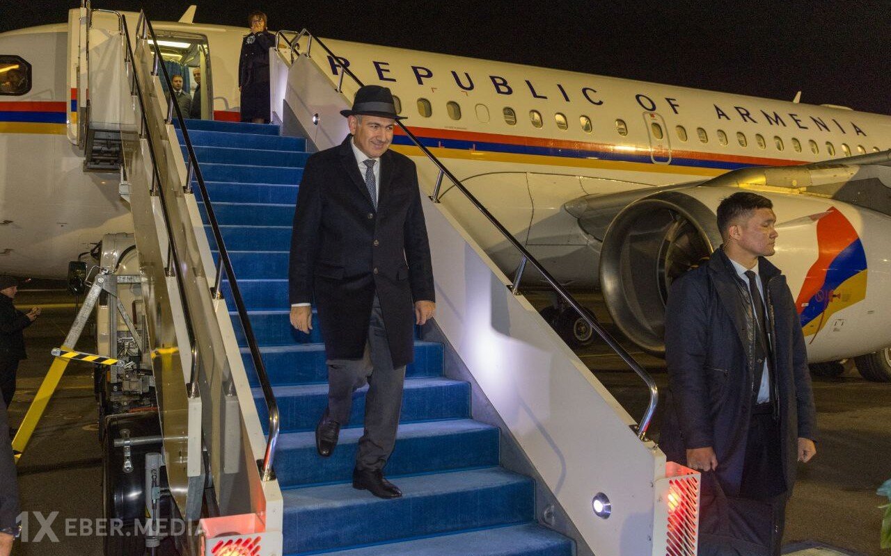 Paşinyan Astanadadır