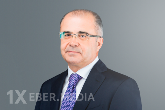 1 milyona ev, 440 minə cip alan rektorun akademiyadakı milyonluq xərci