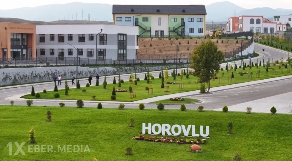 Köç karvanı Horovlu kəndinə çatdı