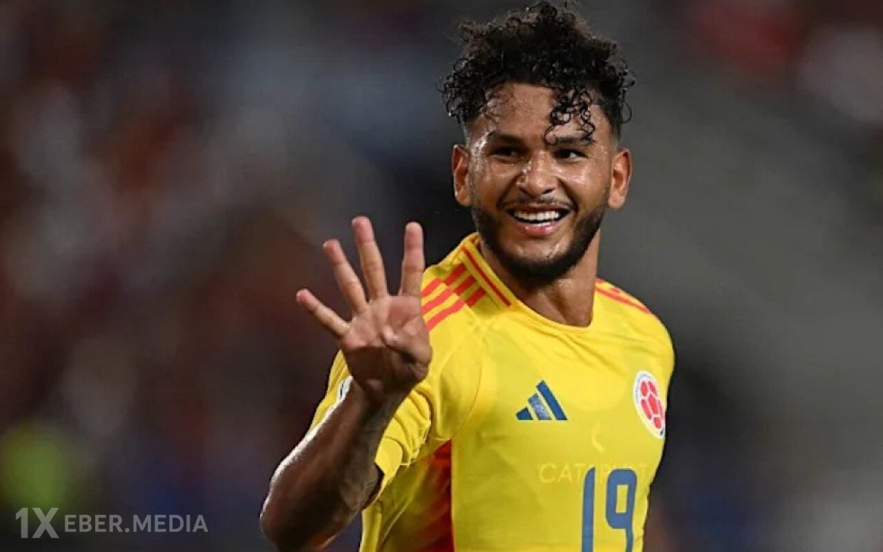 Kolumbiyalı Luis Suares uruqvaylı adaşının rekordunu təkrarlayıb