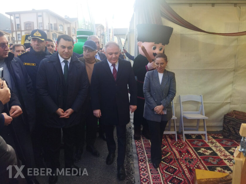 Kəlbəcər Şəhəri Günündə silsilə sərgilər açılıb