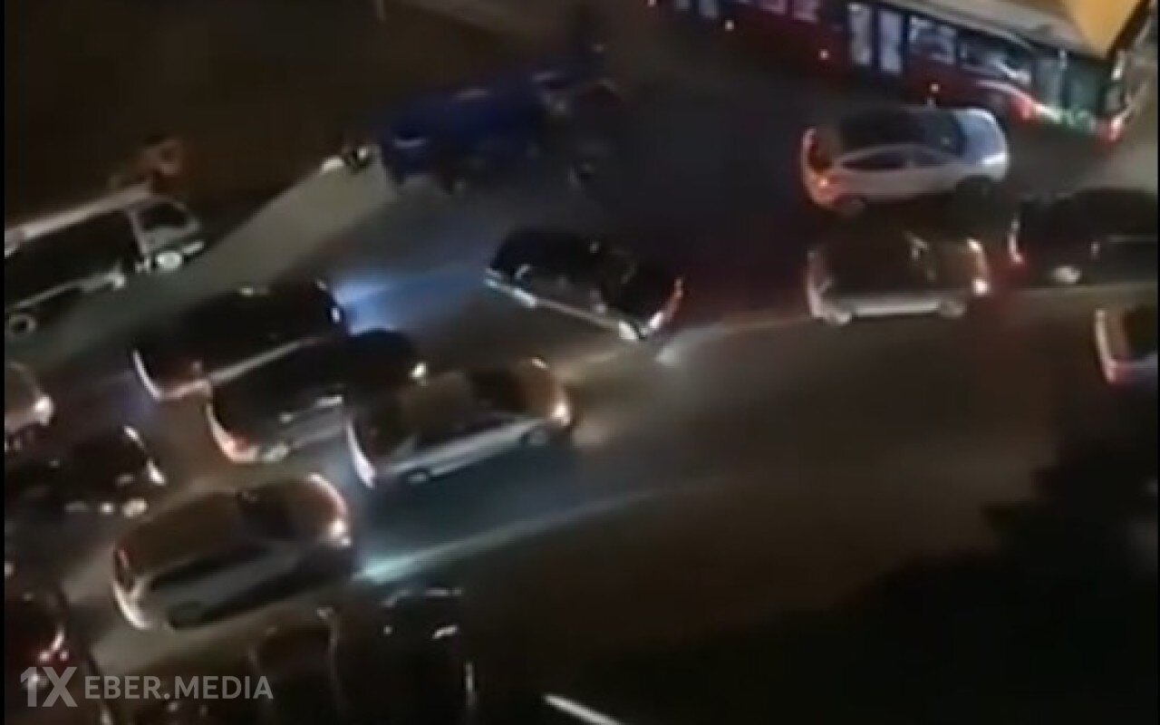 Bakıda taksi təhlükəli anlara səbəb oldu - VİDEO