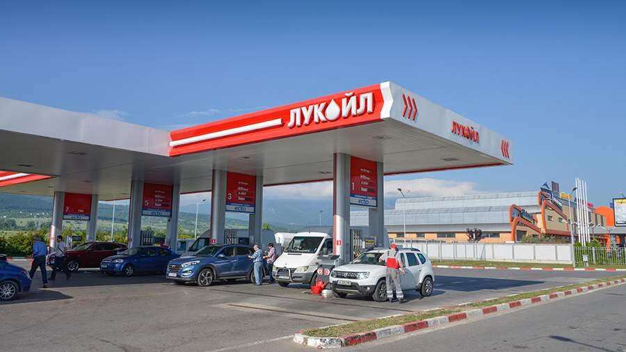 Bolqarıstan prezidenti “Lukoyl”un aktivlərinə veto qoyub