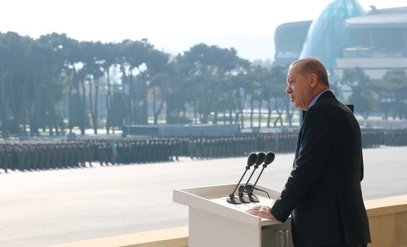 Türkiyə Prezidentinin administrasiyası Bakıdakı paraddan görüntülər PAYLAŞDI