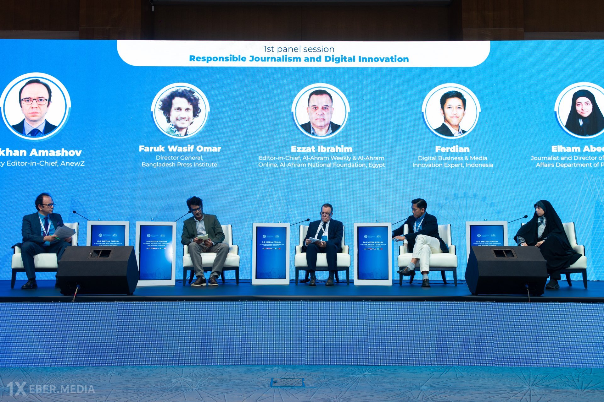 D-8 Media Forumunda “Məsuliyyətli jurnalistika və rəqəmsal innovasiya” mövzusunda panel sessiya keçirilib