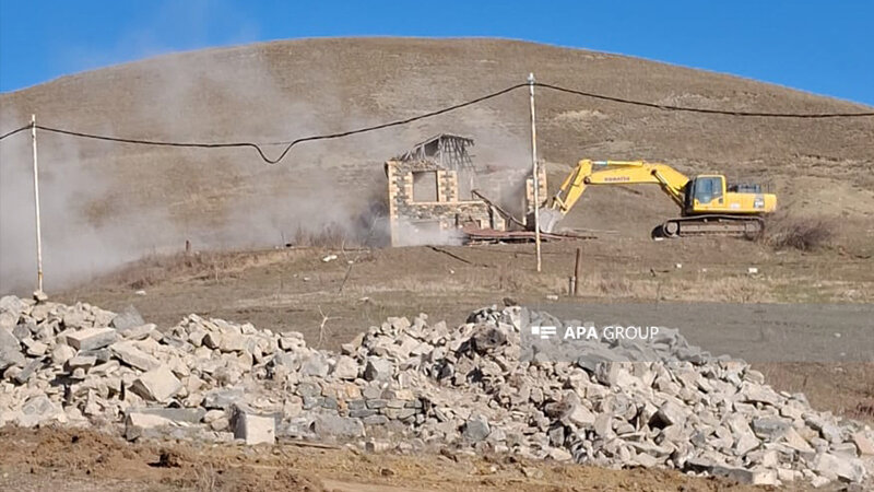 Laçının bu qəsəbəsində söküntü işlərinə start verildi: Min ailə köçürüləcək