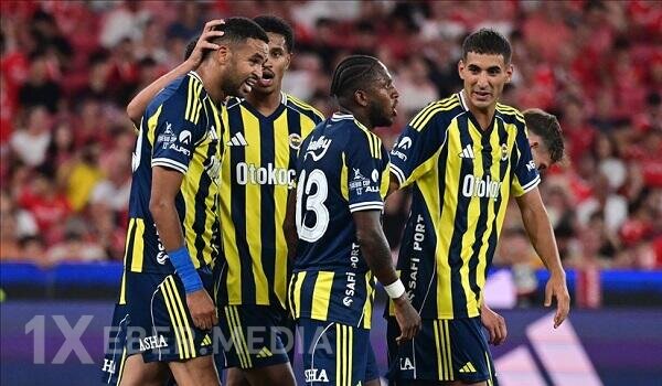 UEFA “Fənərbağça”nı cərimələdi