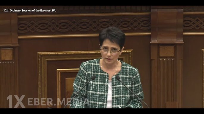 Hikmət Hacıyev Bakıda bizə bunu qadağan etmədi....