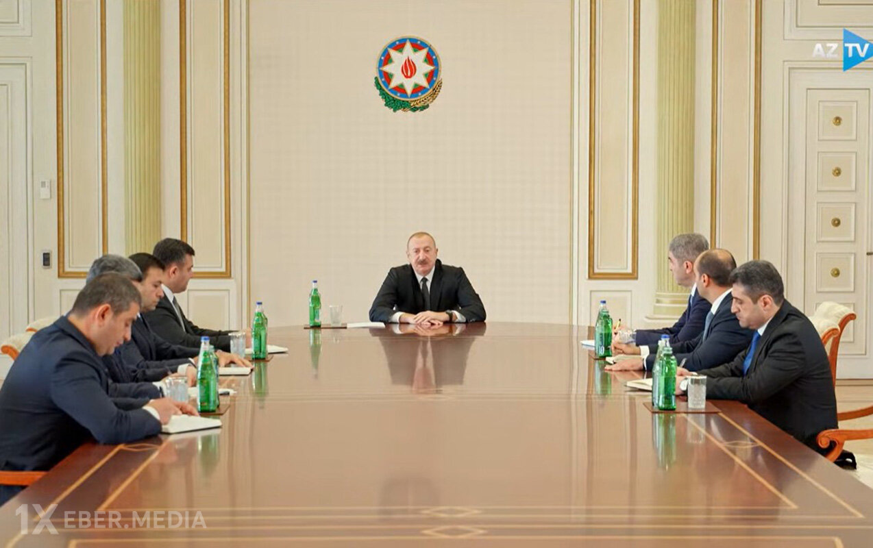 Prezidentin icra başçıları ilə görüşünün - Videosu