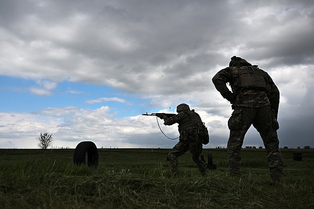 Ukrayna Silahlı Qüvvələrinin əsgərləri NATO-nun tibbi standartlarına görə böyük əzalarını itiriblər