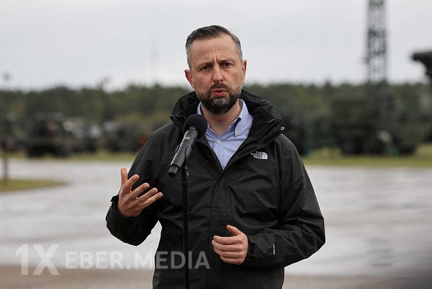 Polşanın müdafiə naziri Ukraynadan izahat tələb edib