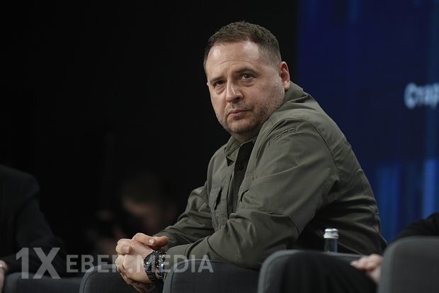 Yermak onu tənqid edənlərə müraciət edib