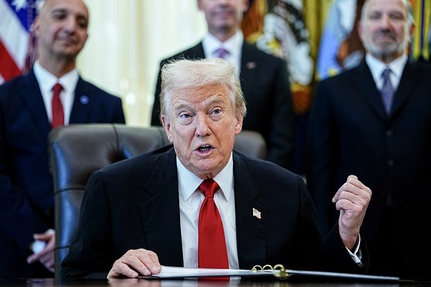 Tramp ABŞ qoşunlarının Avropa ölkələrindən çıxarılmasından danışıb