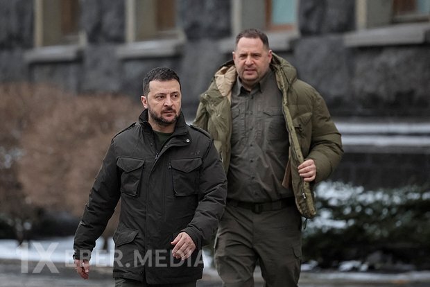 Yermakın işdən çıxarılması korrupsiyanın kölgəsini Zelenskiyə yaxınlaşdırır