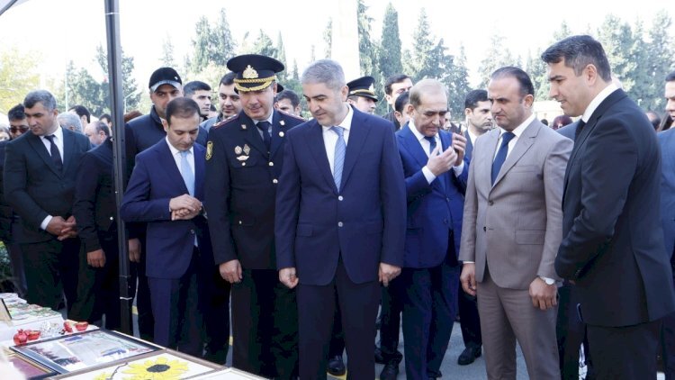 “Çəkilin, icra başçısı gəlir“...