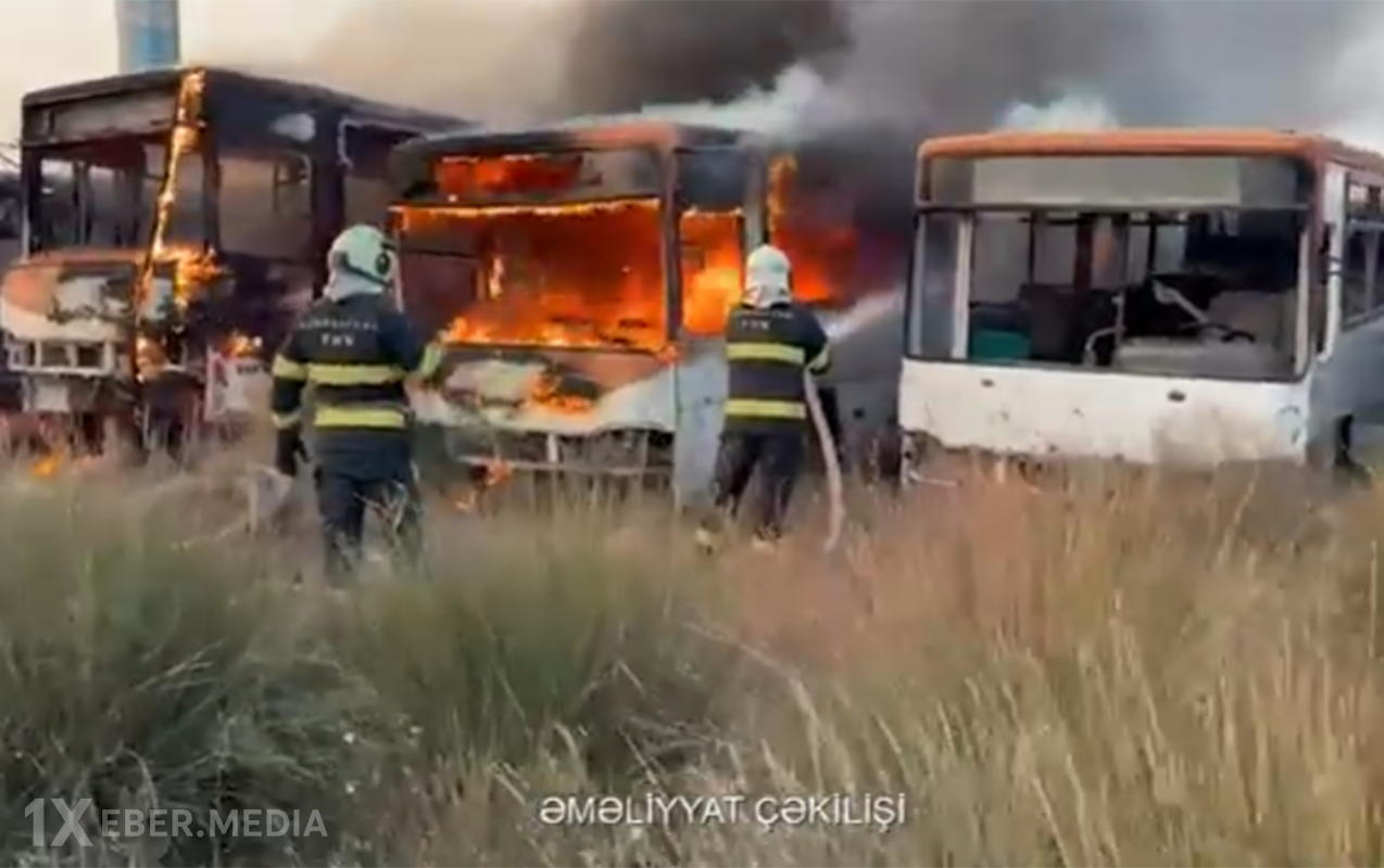 Abşeronda yararsız avtobuslar yandı - Video