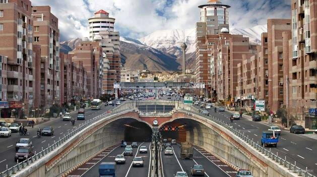 İranda "nüvə alimləri" milyonlarla dollar mənimsəyib