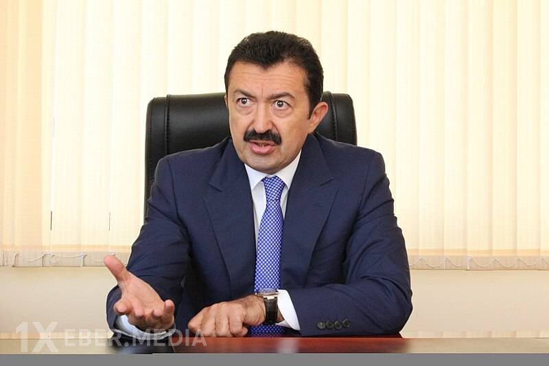 Keçmiş deputatın oğlu İKZF-ni bahalı maşın sərgisinə çevirib: Fəxri Kazımov biri 160 minə 4 maşın alır