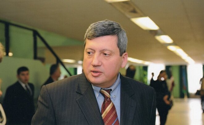 Sabiq nazir ad gününü kimlərlə  keçirib?