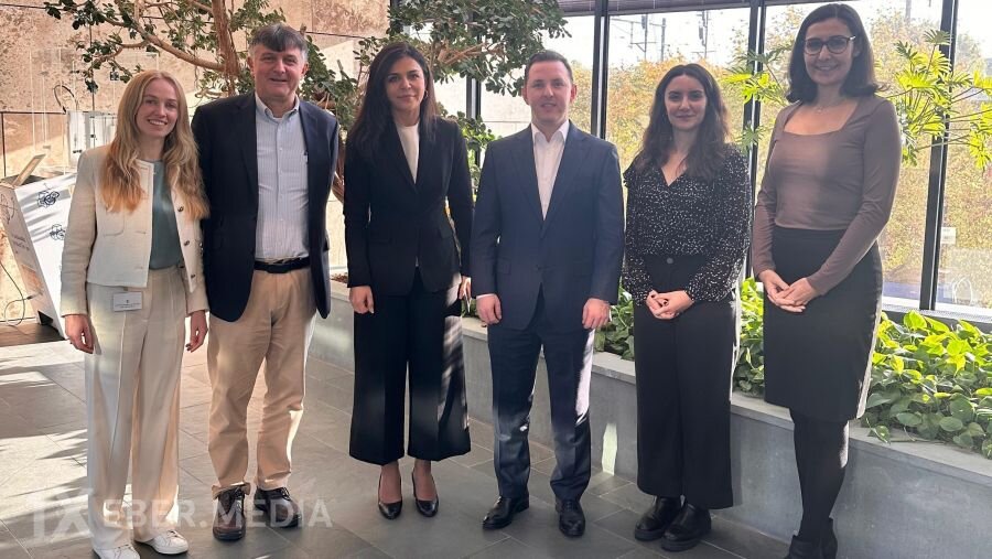 “Veysəloğlu” və Hollandiya Sahibkarlığın İnkişafı Bankı (FMO) tərəfdaşlığı genişləndirir