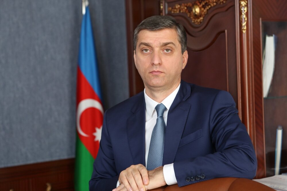 Hesablama Palatası sədrinin milyonçu qayınatasını belə aldadıblar - 2,5 milyonluq maxinasiya